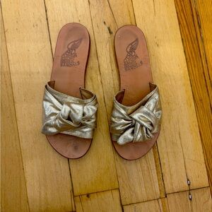 Ancient Greek Sandals Metallic Gold Knot Slides